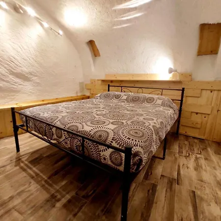 Antico Borgo Di *
